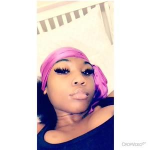 Meet your Posher, Yanna